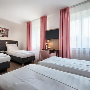 3* Szálloda Home Hotel