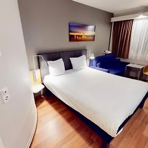 3* Szálloda Ibis Airport